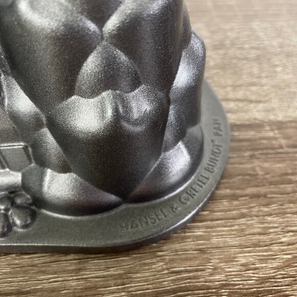 Nordic Ware Castle Bundt Cake Pan 10 Cup Cast Aluminum Mold Fantasy Design - Picture 15 of 15